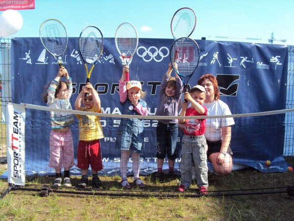 Rodzinny piknik OURPreschool - UKS Sportteam prowadził gry i zabawy tenisowo-sportowe:)