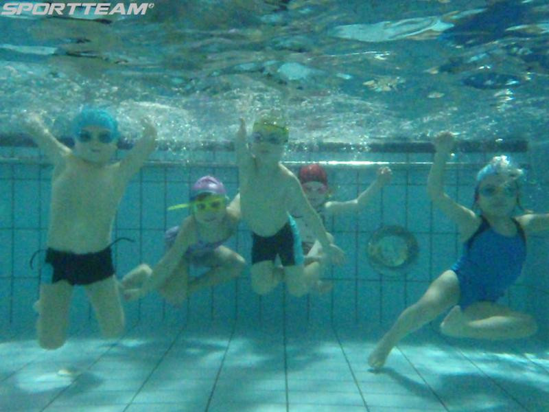 NASZE GRUPY PŁYWACKIE - SPORTTEAM - DOŁĄCZ DO NAS